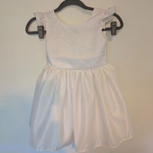 Elegant White Dress with Ruffle Sleeves